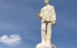 Judge Bartlett monument