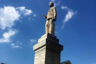 Photo of a City of Dallas monument